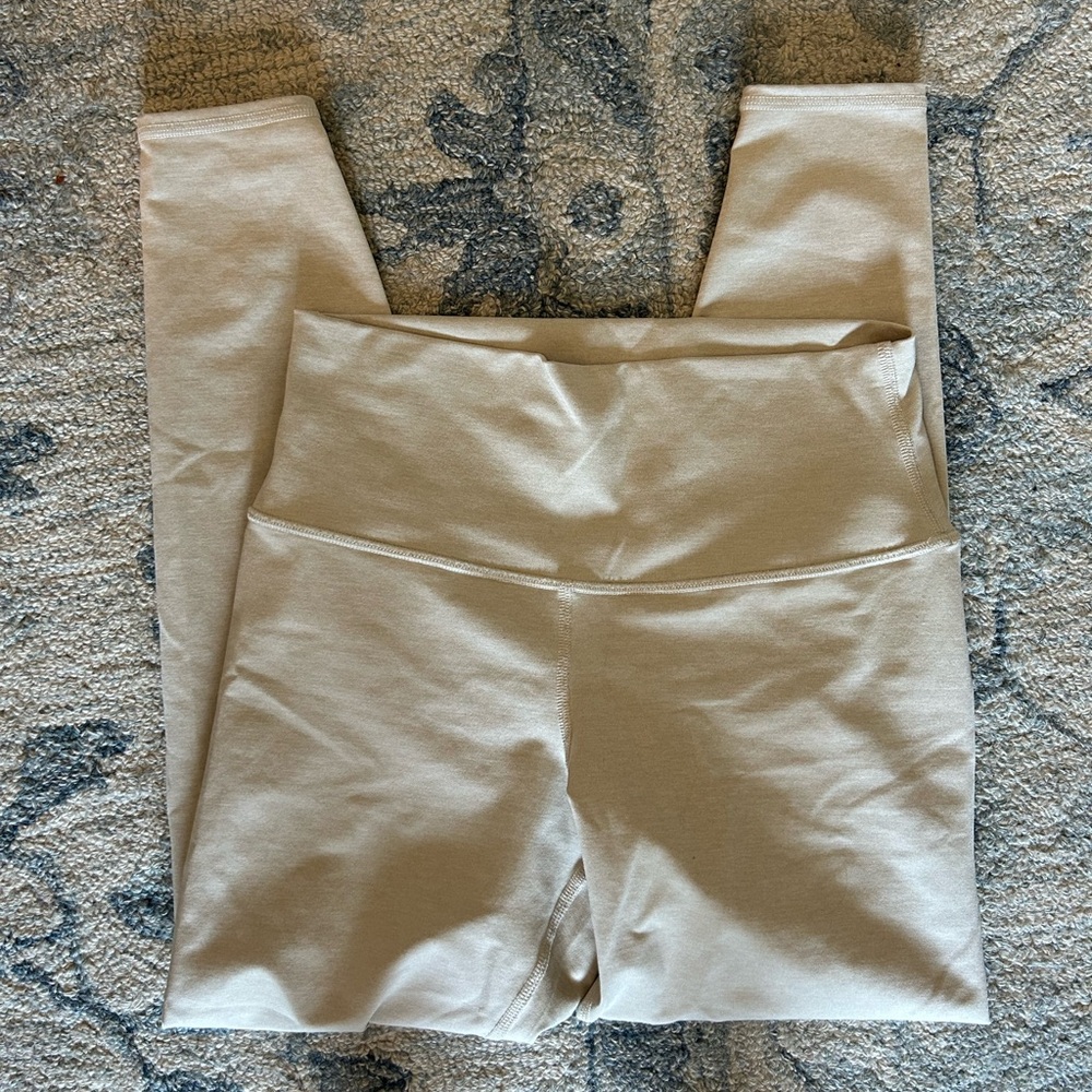 ALO airbrush leggings in oatmeal heather